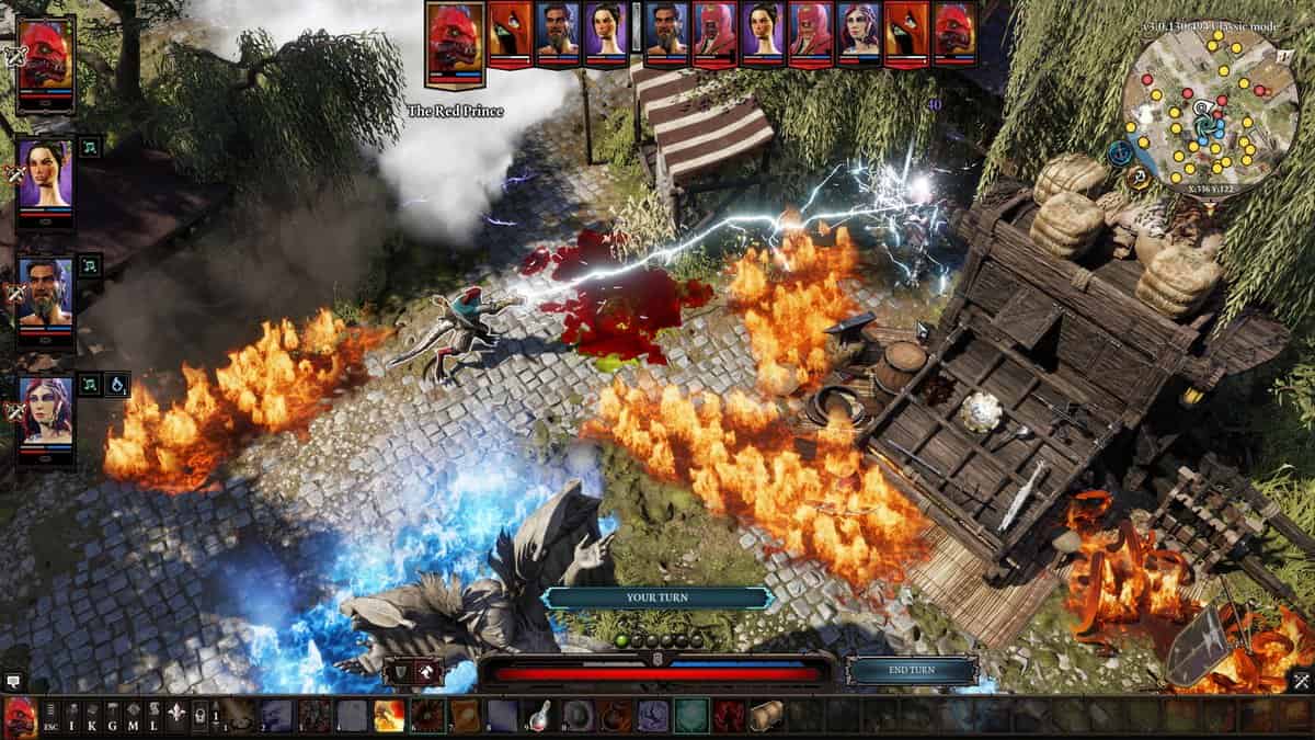 Combat au tour par tour : le Prince Rouge entouré de flammes et d'éclairs dans une rue de village