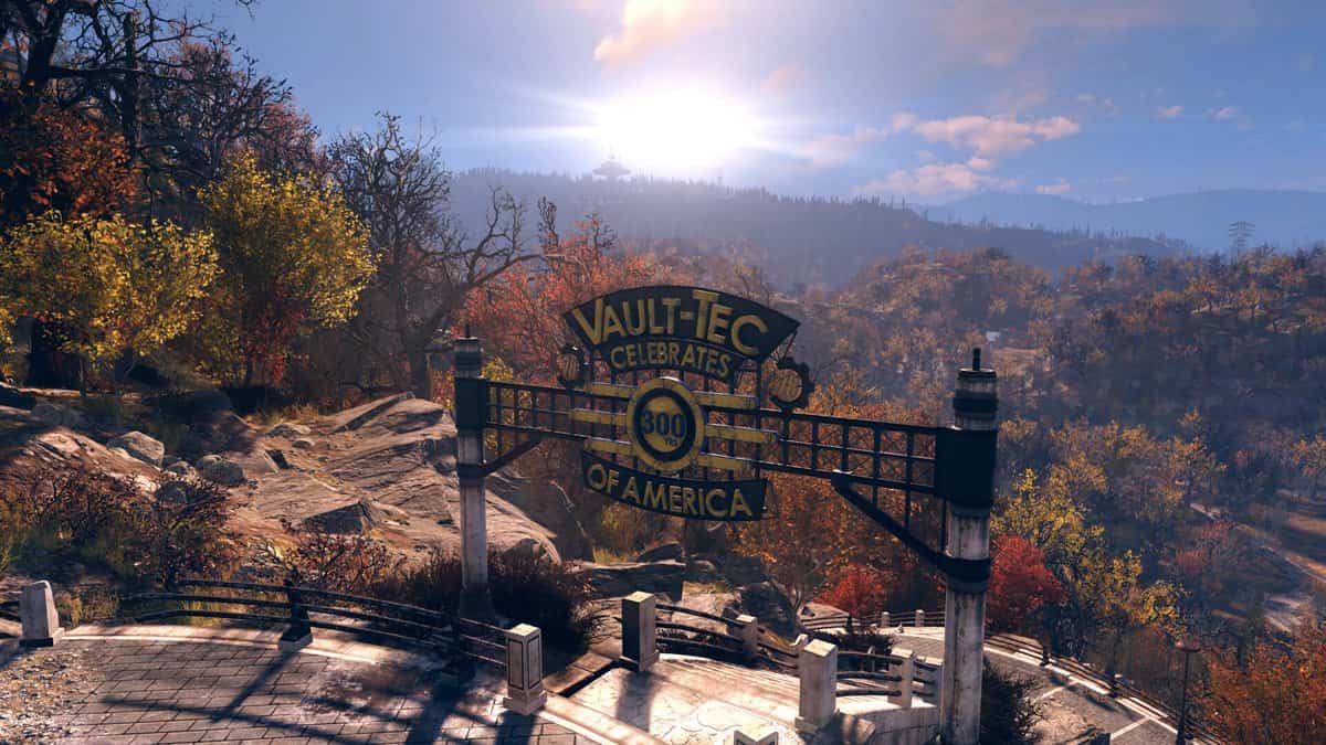 Arche Vault-Tec Celebrates 300 Years of America au-dessus d'une vallée boisée aux couleurs d'automne